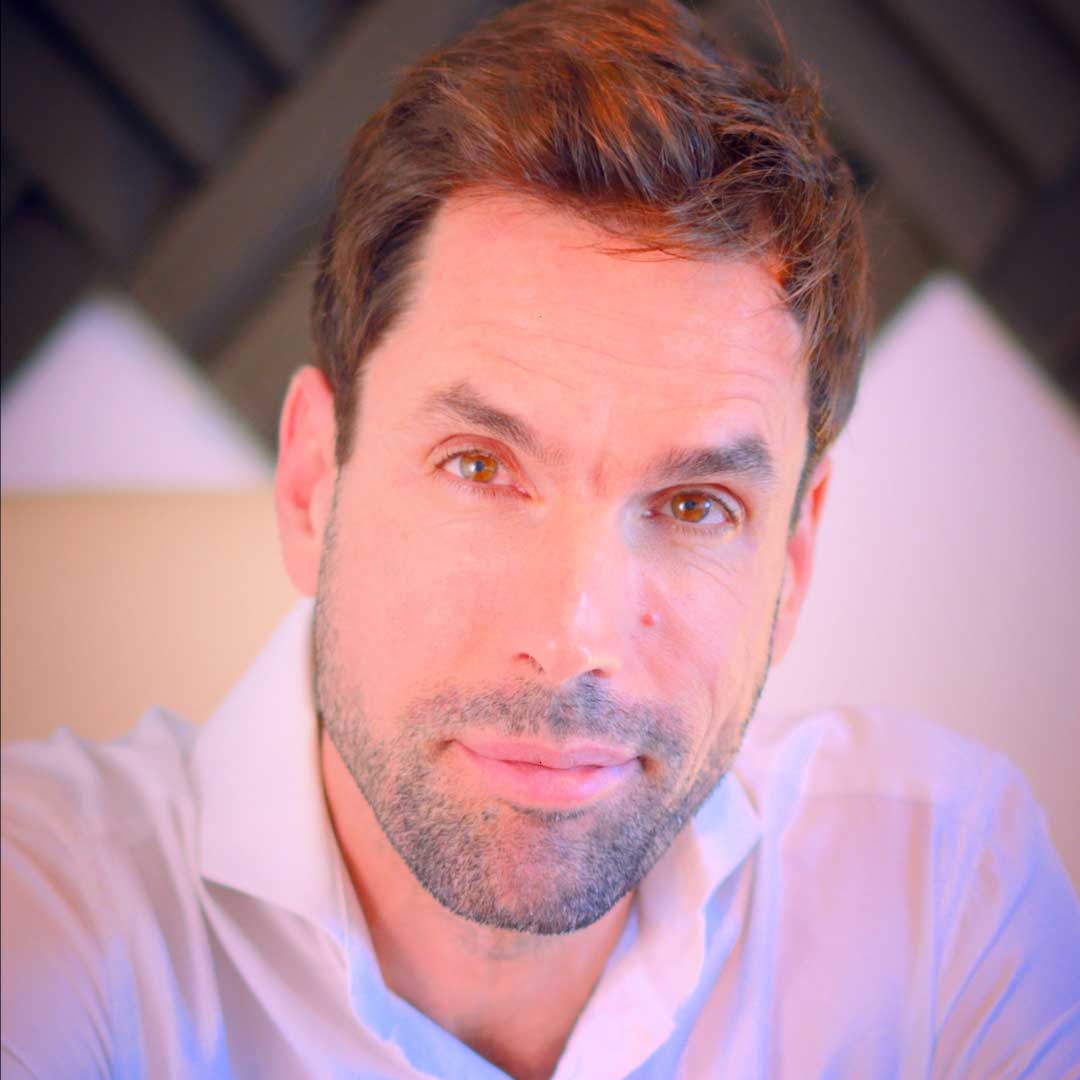 Hugo Lega creador de Solteros Conscientes