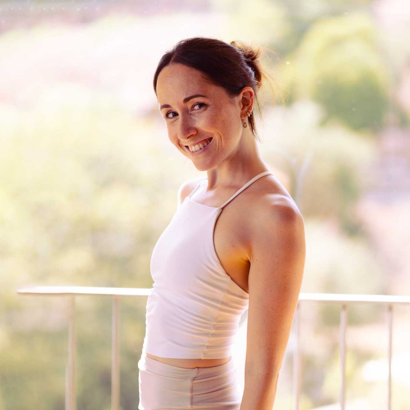 Julia-Mawi-facilitadora-yoga-solteros-conscientes